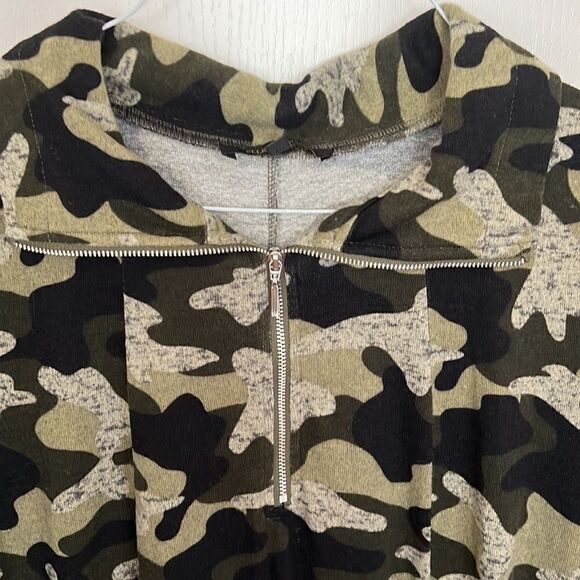 Ellen Weaver Camo Zip Front Dress - Picture 3 of 6